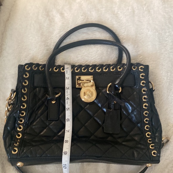 Michael Kors Leather Quilted Small Hamilton Bag with Gold Hardware - Picture 8 of 9